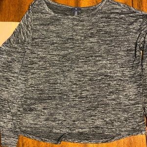 Gap plus size top. Size XXL. ‎ Gray Heather pull over with just a bit of stretch